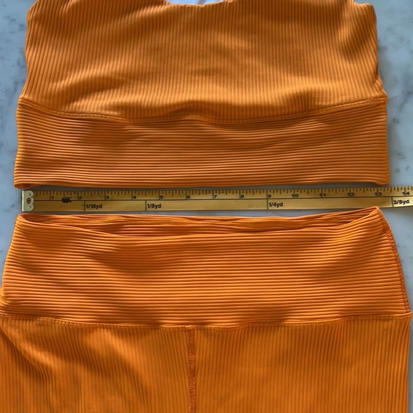 Year of Ours Set Sports Bra Tank and Bike Boxer Shorts Size Large Orange Ribbed - Picture 10 of 10